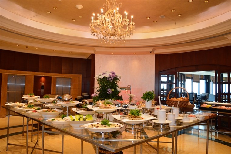 Le Ciel Sunday Buffet 